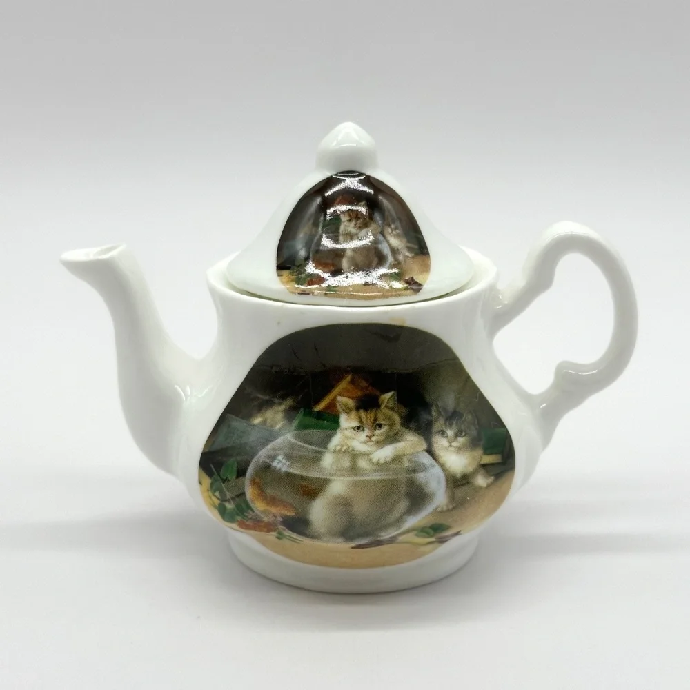 Vintage Crownford Made In England Fine Bone China Miniature Tea Set Cats